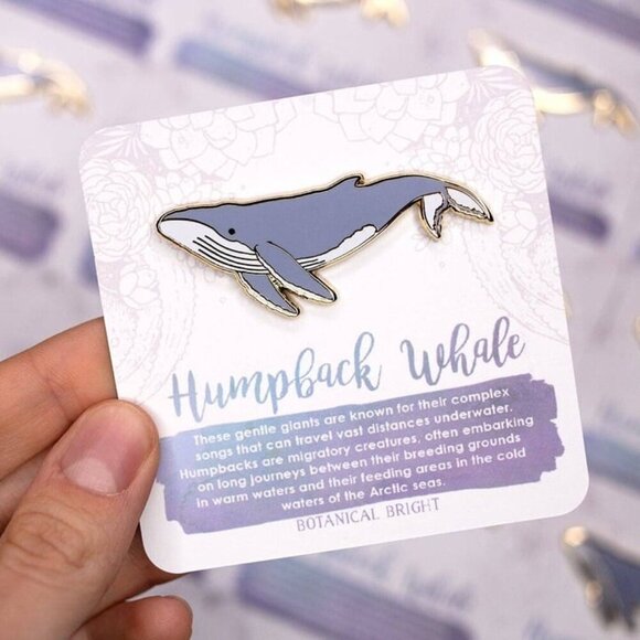 Humpback Whale Enamel Pin - Gold Plated Sea Life & Nature Jewelry Ocean Brooch - Picture 2 of 2